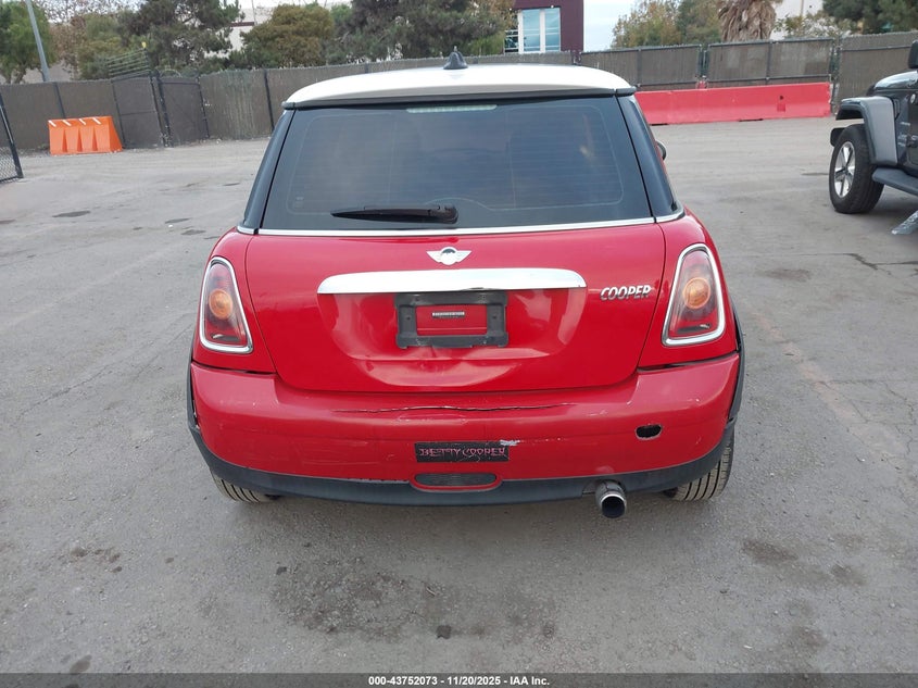 2009 Mini Cooper VIN: WMWMF33579TW79816 Lot: 43752073