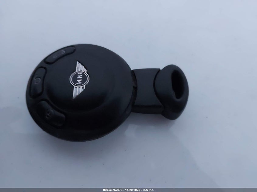 2009 Mini Cooper VIN: WMWMF33579TW79816 Lot: 43752073