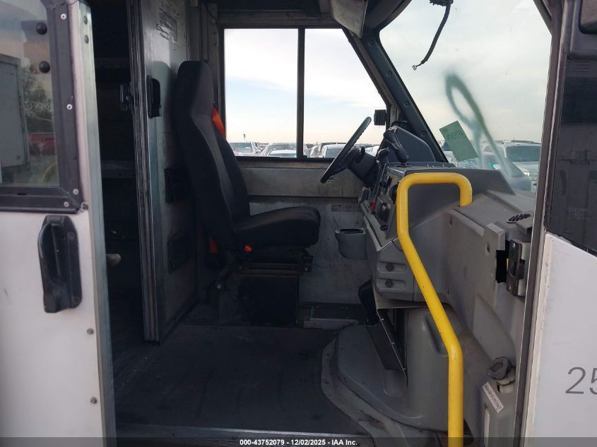 2013 Isuzu Commercial Van VIN: JALB4T170D7W00474 Lot: 43752079