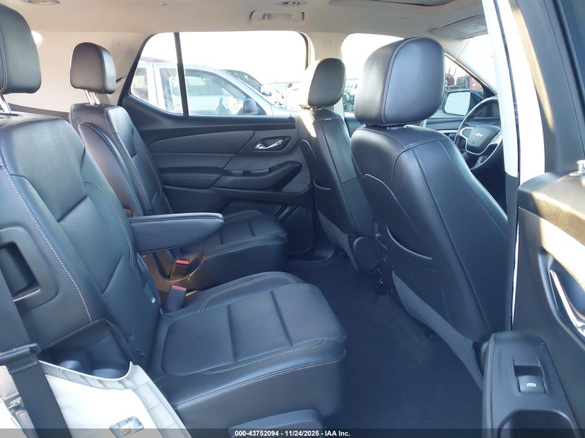 2019 Chevrolet Traverse 3Lt VIN: 1GNEVHKW5KJ228040 Lot: 43752094