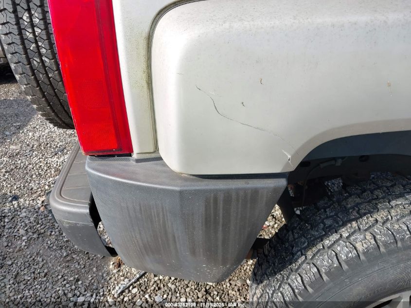 2007 Hummer H3 Suv VIN: 5GTDN13E678182324 Lot: 43752109