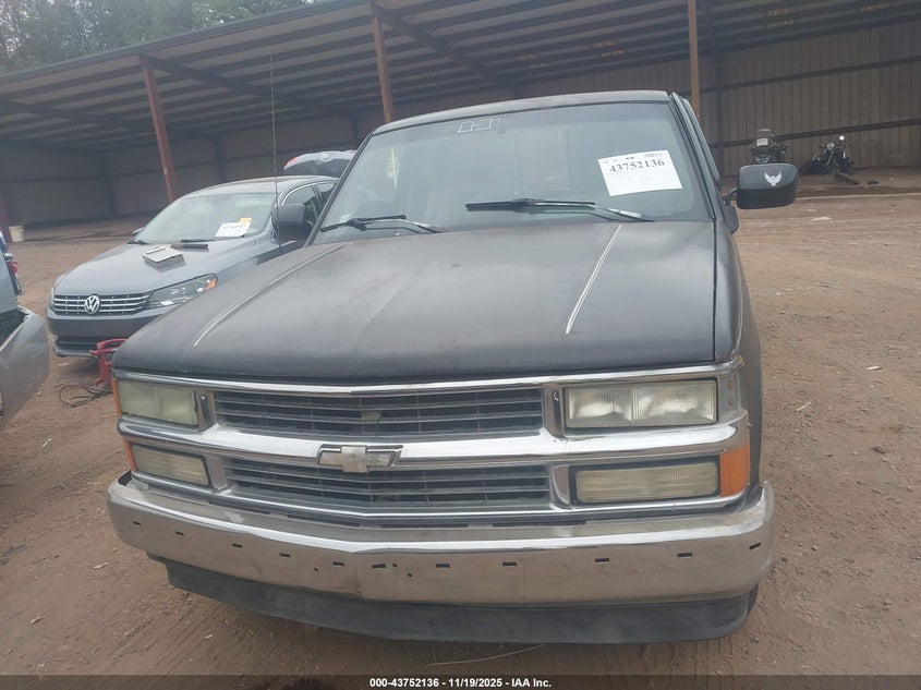 1994 Chevrolet Gmt-400 C1500 VIN: 2GCEC19K8R1174746 Lot: 43752136