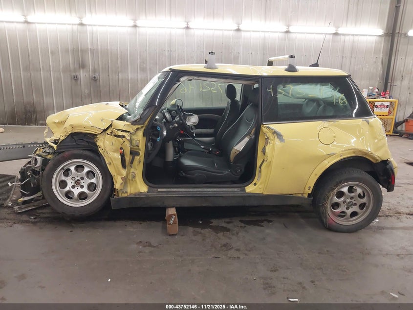 2005 Mini Cooper VIN: WMWRC33545TJ71991 Lot: 43752146