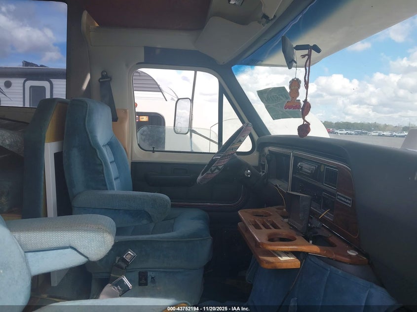 1991 Ford Econoline E350 Cutaway Van VIN: 1FDKE30G2MHB02945 Lot: 43752194