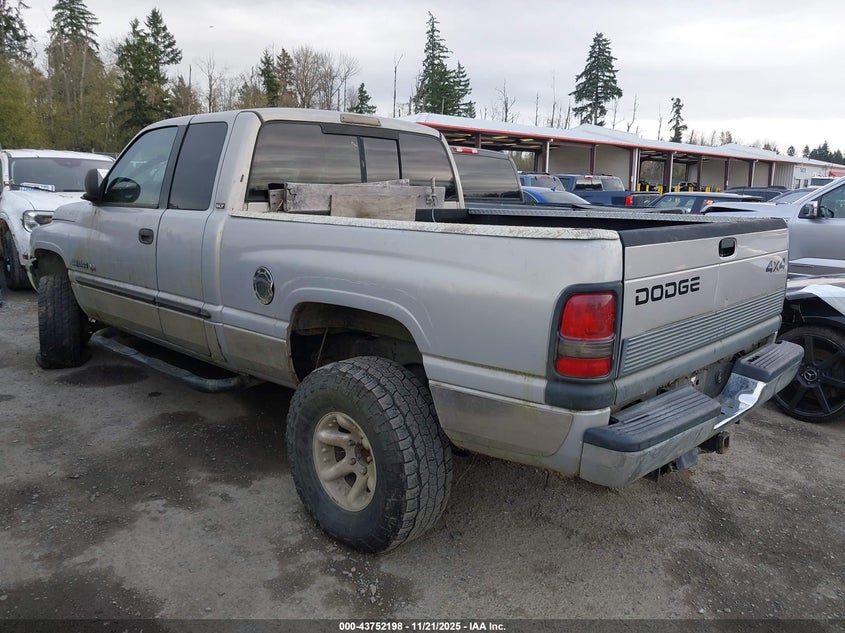 3B7HF13Z71M271797 2001 DODGE RAM photo no. 3