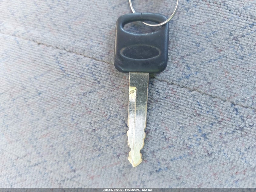 1994 Ford F150 VIN: 1FTDF15Y7RLA98461 Lot: 43752206