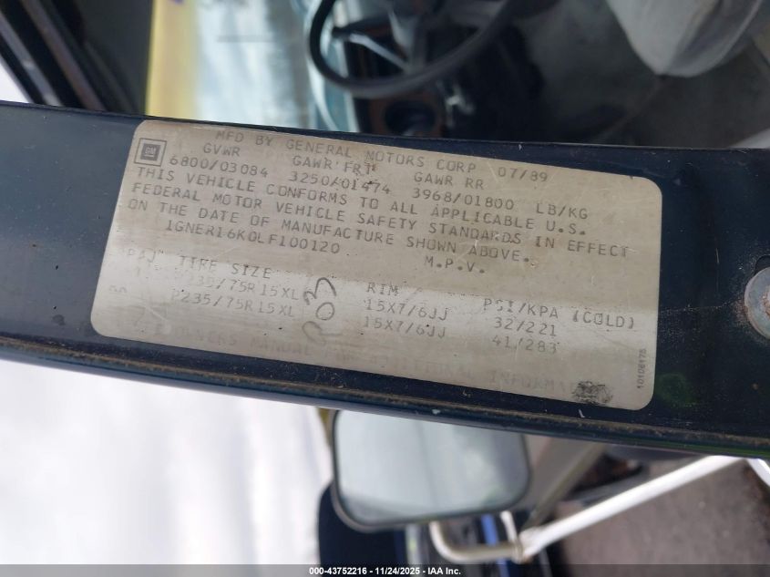 1990 Chevrolet Suburban R1500 VIN: 1GNER16K0LF100120 Lot: 43752216