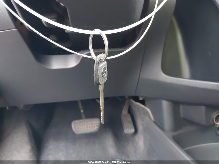 2008 Toyota Yaris VIN: JTDJT923385141005 Lot: 43752224