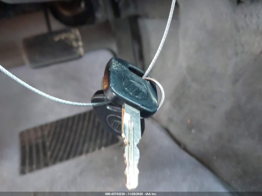 2000 Mercury Grand Marquis Ls VIN: 2MEFM75W9YX719313 Lot: 43752238