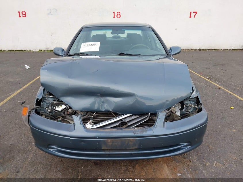 2000 Toyota Camry Le VIN: JT2BG22K0Y0526843 Lot: 43752274