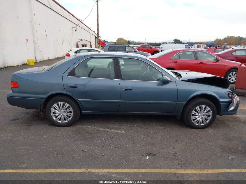 2000 Toyota Camry Le VIN: JT2BG22K0Y0526843 Lot: 43752274