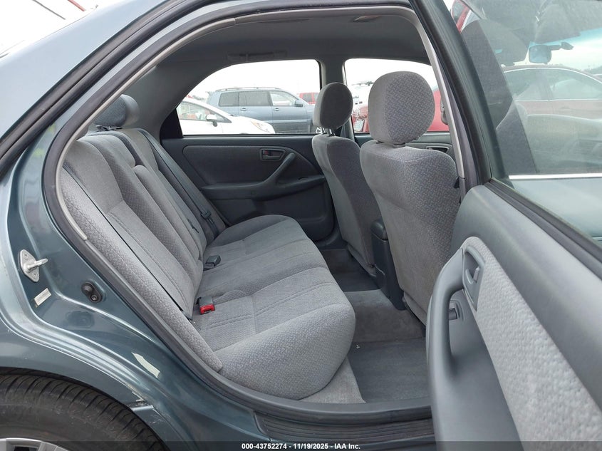 2000 Toyota Camry Le VIN: JT2BG22K0Y0526843 Lot: 43752274