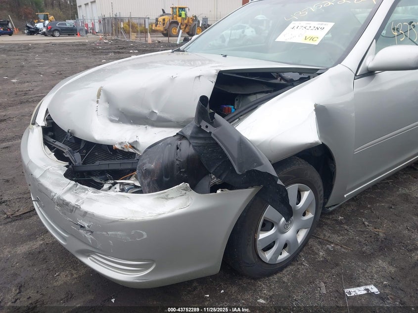 2004 Toyota Camry Le VIN: 4T1BE32K04U874871 Lot: 43752289