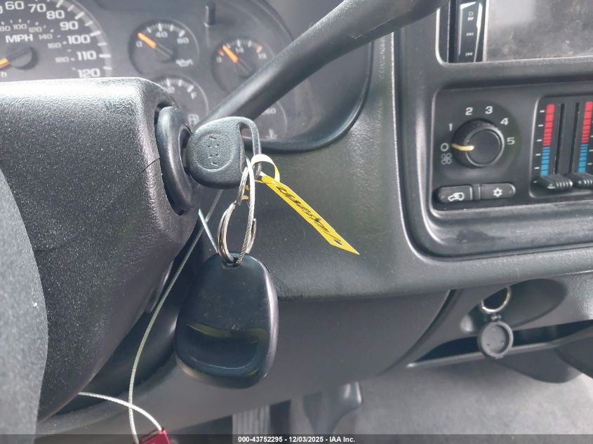 2004 Chevrolet Avalanche 1500 VIN: 3GNEC12T54G341400 Lot: 43752295