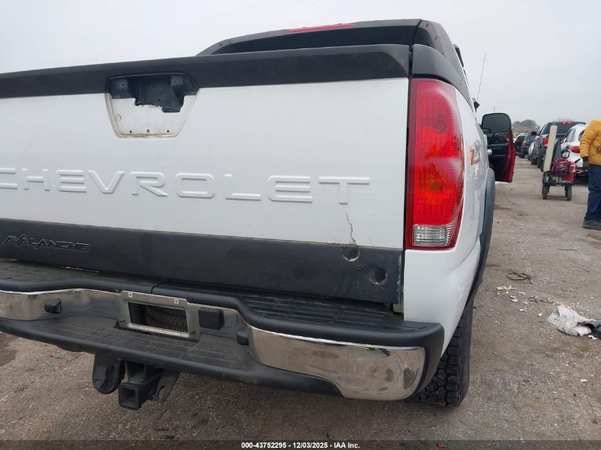 2004 Chevrolet Avalanche 1500 VIN: 3GNEC12T54G341400 Lot: 43752295