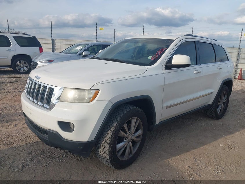 1C4RJEAG7CC327768 2012 JEEP GRAND CHEROKEE photo no. 2