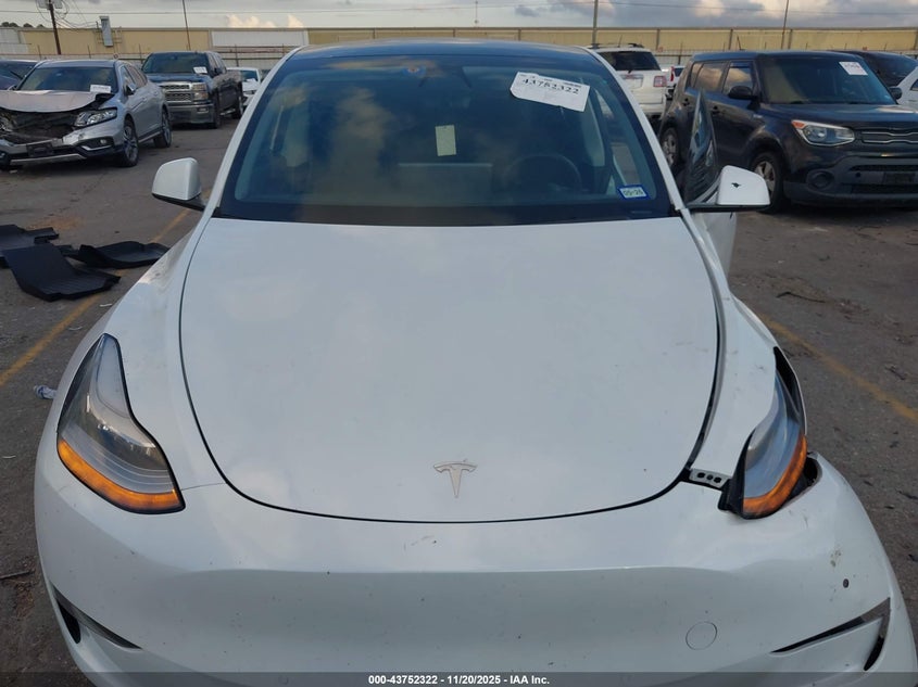 2020 Tesla Model Y Long Range Dual Motor All-Wheel Drive VIN: 5YJYGDEE8LF006810 Lot: 43752322
