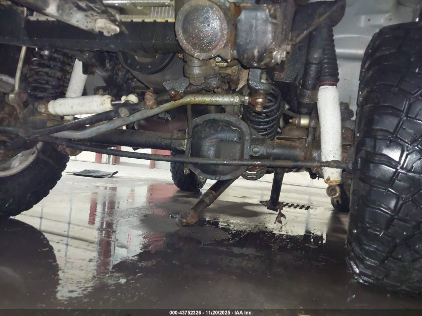 2000 Jeep Wrangler Sport VIN: 1J4FA49S2YP797321 Lot: 43752326