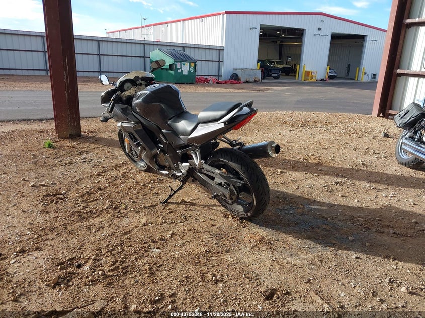 JS1VP53AX82102614 2008 SUZUKI SV photo no. 3