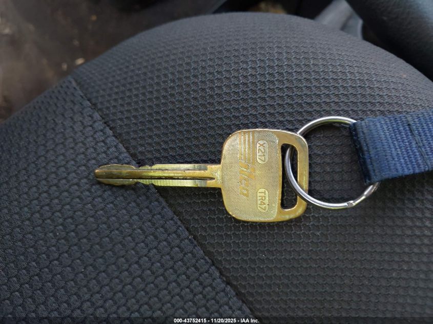 2005 Pontiac Vibe VIN: 5Y2SL638X5Z420761 Lot: 43752415