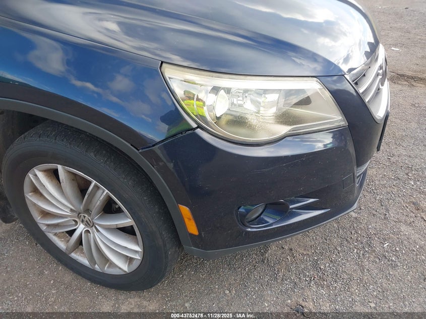 2011 Volkswagen Tiguan Sel VIN: WVGBV7AX4BW516582 Lot: 43752478