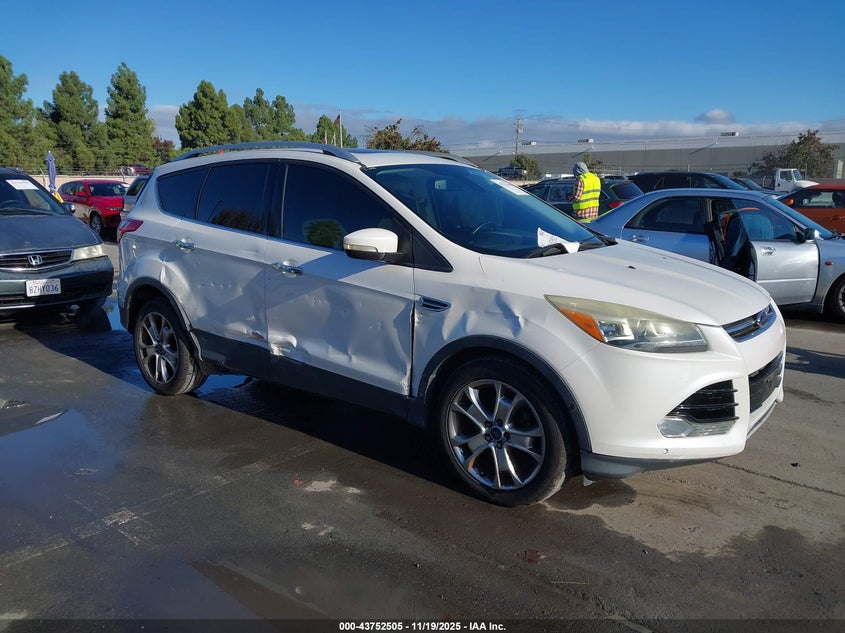 FORD ESCAPE TITANIUM