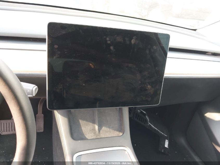 2022 Tesla Model Y Long Range Dual Motor All-Wheel Drive VIN: 7SAYGDEE9NA003661 Lot: 43752534