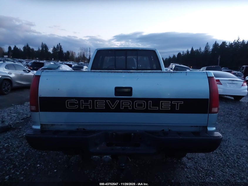 1990 Chevrolet Gmt-400 C2500 VIN: 2GCGC29KXL1192803 Lot: 43752547