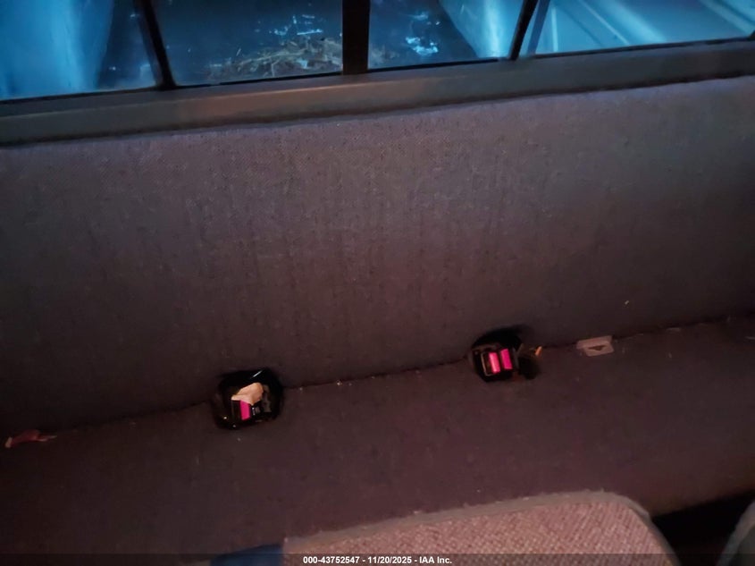 1990 Chevrolet Gmt-400 C2500 VIN: 2GCGC29KXL1192803 Lot: 43752547