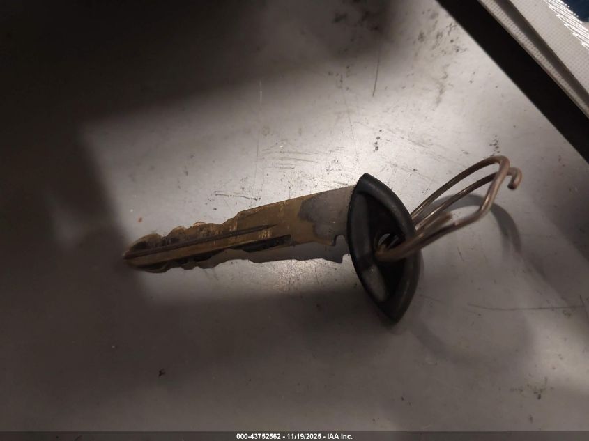 2000 Hyundai Accent L VIN: KMHCF35G8YU016093 Lot: 43752562