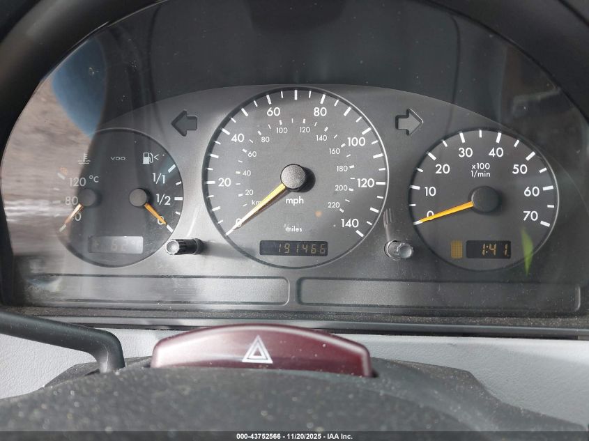 2000 Mercedes-Benz Ml 320 VIN: 4JGAB54EXYA176735 Lot: 43752566