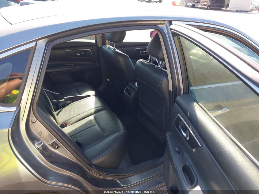 1N4AL3APXFC147111 2015 NISSAN ALTIMA photo no. 8