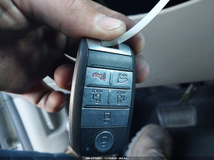 2018 Kia Sedona Sx VIN: KNDMC5C18J6349268 Lot: 43752581