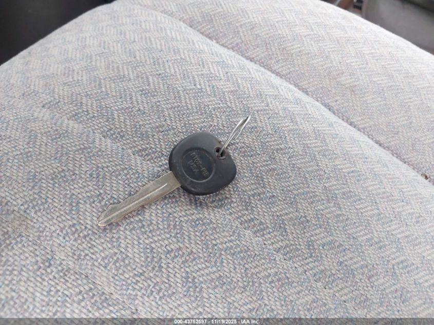 2004 GMC Savana Standard VIN: 1GTHG35U641132000 Lot: 43752597