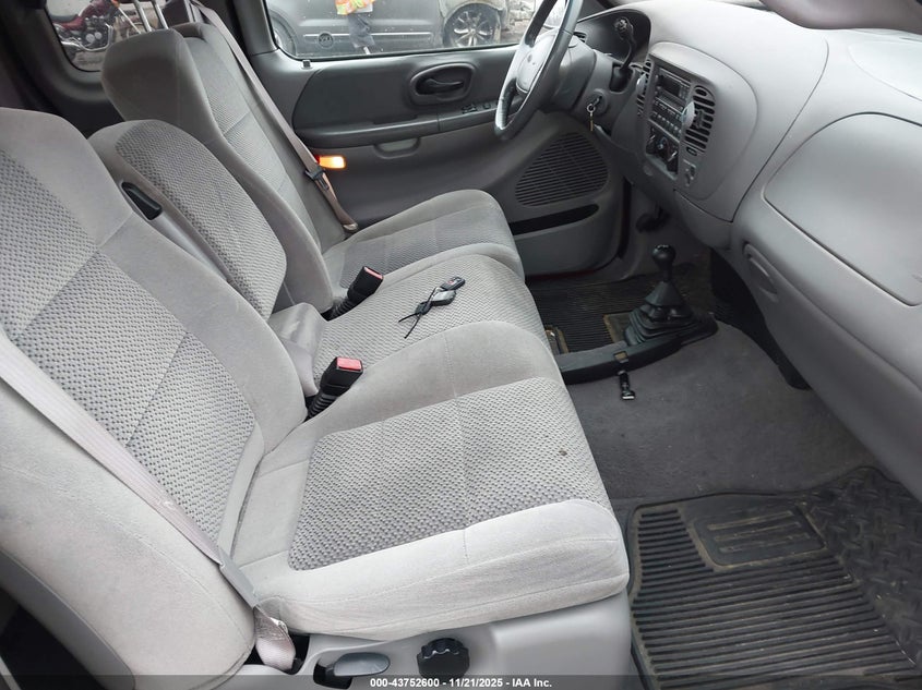 2FTRX18W71CA71515 2001 FORD F-150 photo no. 5