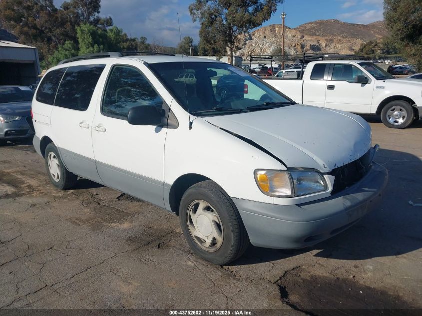 2000 Toyota Sienna Le