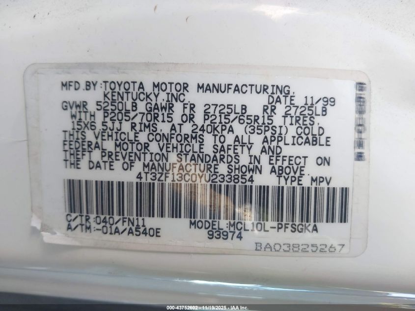 2000 Toyota Sienna Le VIN: 4T3ZF13C0YU233854 Lot: 43752602