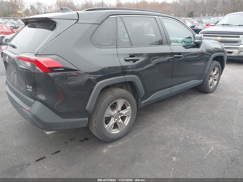 2T3P1RFV9NW278126 2022 TOYOTA RAV 4 photo no. 4