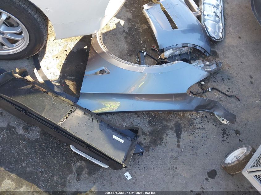 2025 Tesla Model Y Long Range Dual Motor All-Wheel Drive VIN: 7SAYGDEEXSF265767 Lot: 43752686