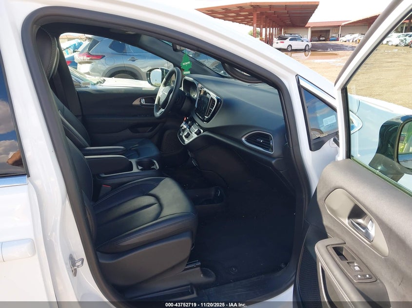 2C4RC1BGXSR554671 2025 CHRYSLER PACIFICA photo no. 5
