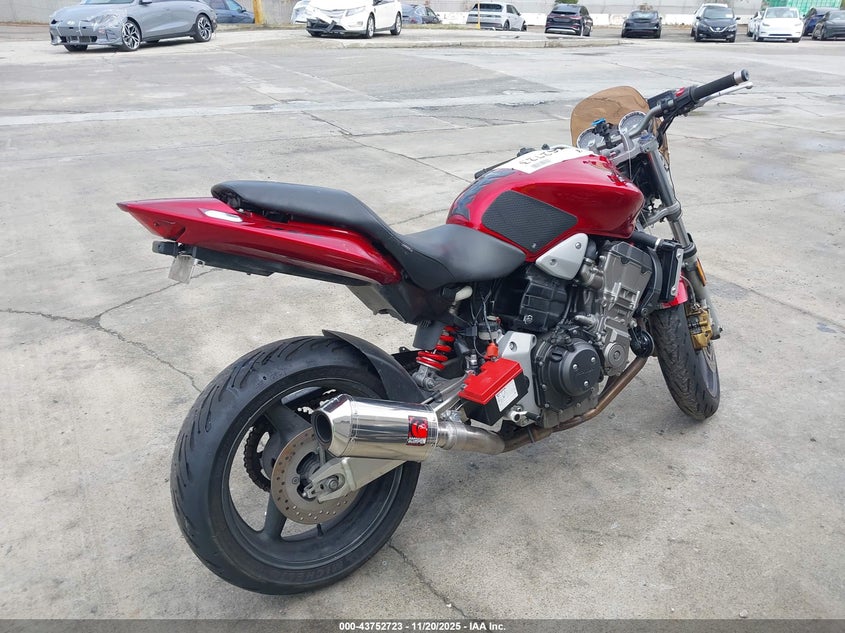 JH2SC48077M500775 2007 HONDA CB photo no. 4