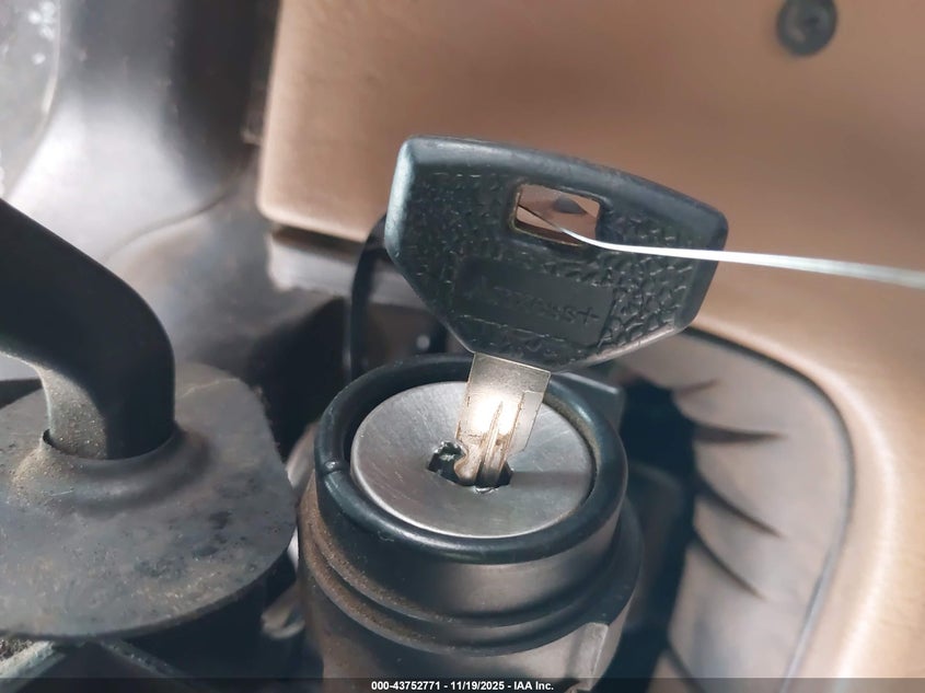 1998 Jeep Wrangler Se VIN: 1J4FY29P9WP777771 Lot: 43752771