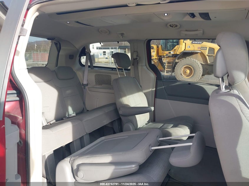 2010 Dodge Grand Caravan Sxt VIN: 2D4RN5D12AR412035 Lot: 43752791