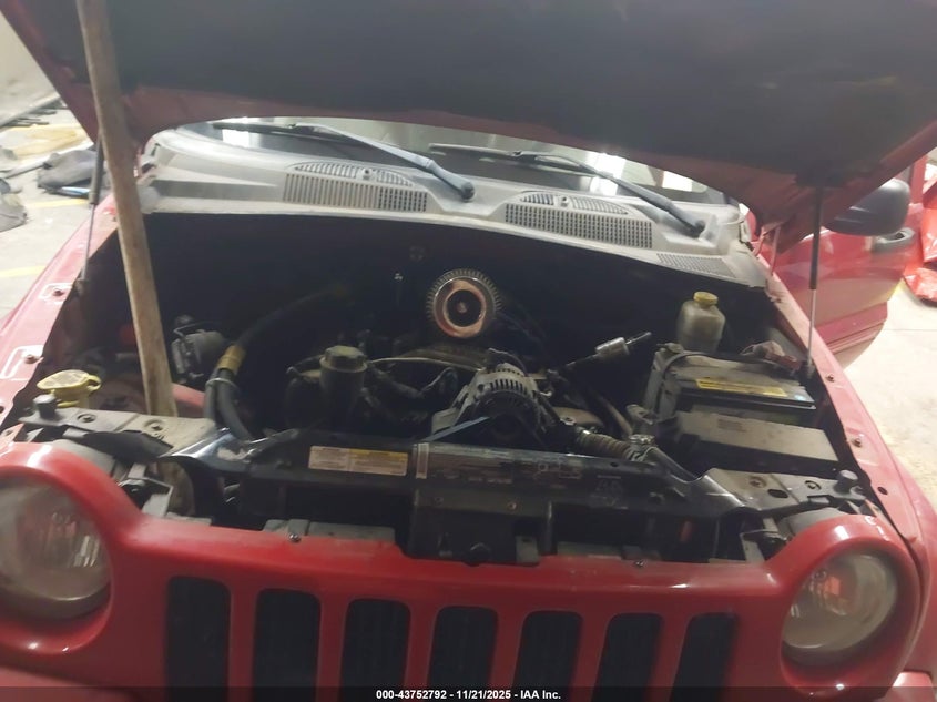 1J4GL58KX4W327625 2004 JEEP LIBERTY (NORTH AMERICA) photo no. 10