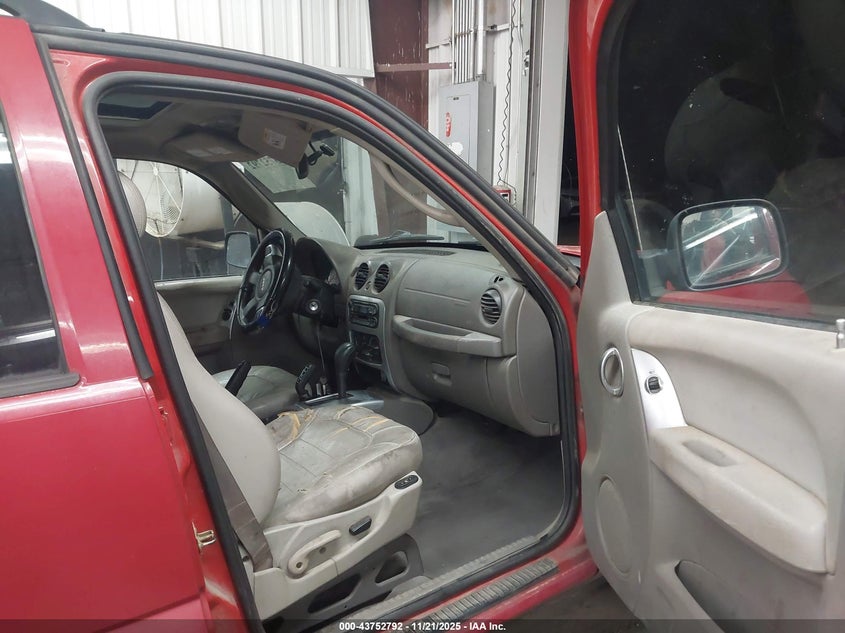 1J4GL58KX4W327625 2004 JEEP LIBERTY (NORTH AMERICA) photo no. 5