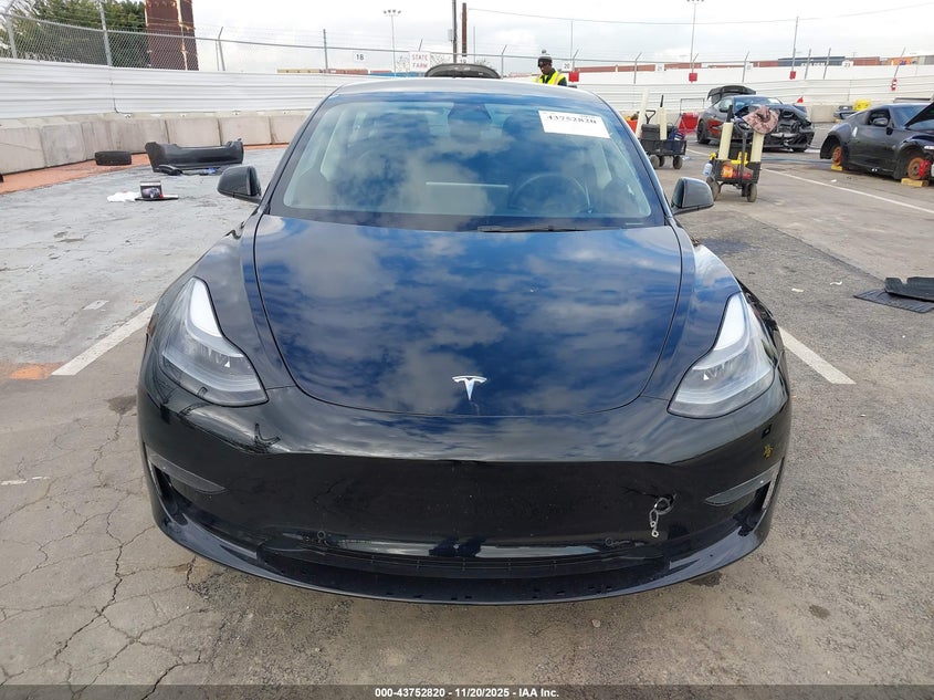 2022 Tesla Model 3 Long Range Dual Motor All-Wheel Drive VIN: 5YJ3E1EB6NF275931 Lot: 43752820