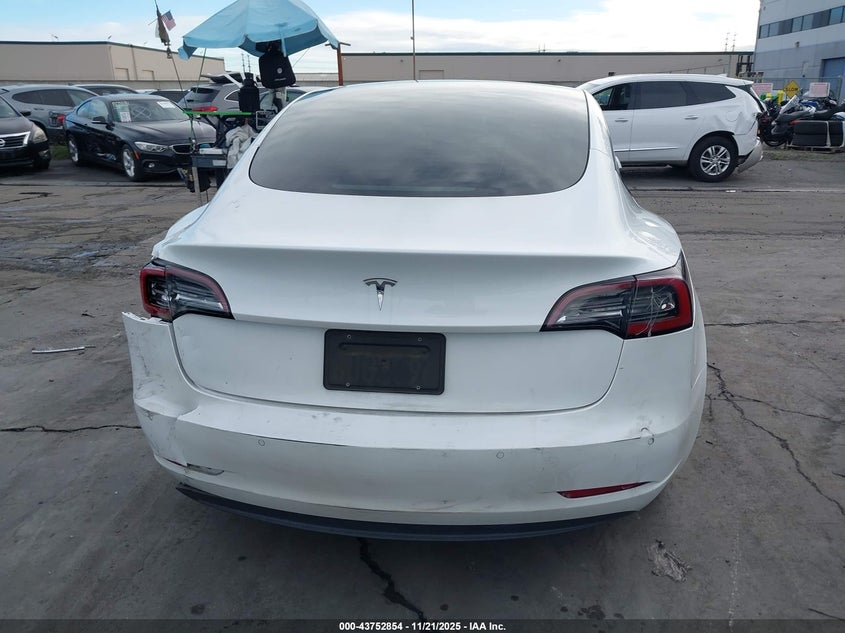 2021 Tesla Model 3 Standard Range Plus Rear-Wheel Drive VIN: 5YJ3E1EA1MF872202 Lot: 43752854