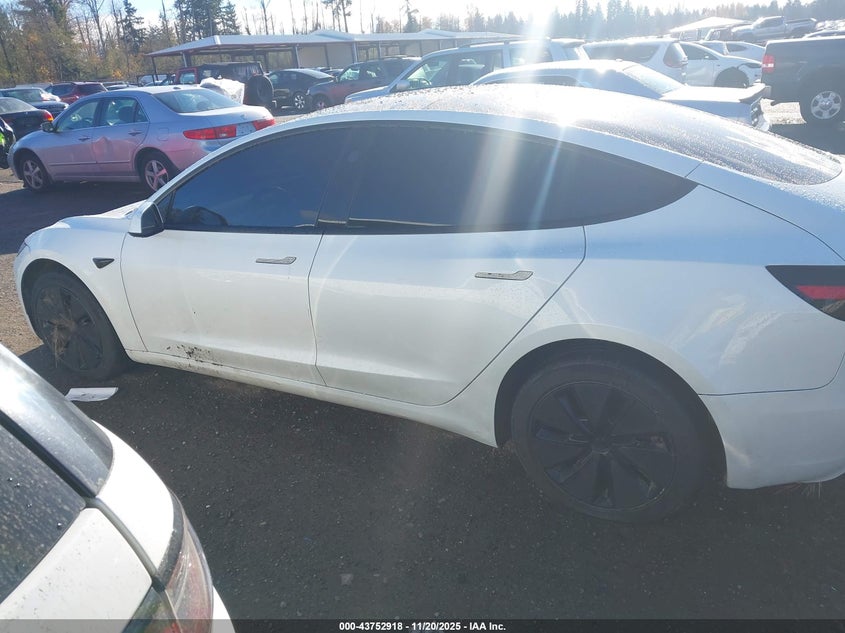 2025 Tesla Model 3 Long Range Rear-Wheel Drive/Standard VIN: 5YJ3E1EA0SF882233 Lot: 43752918