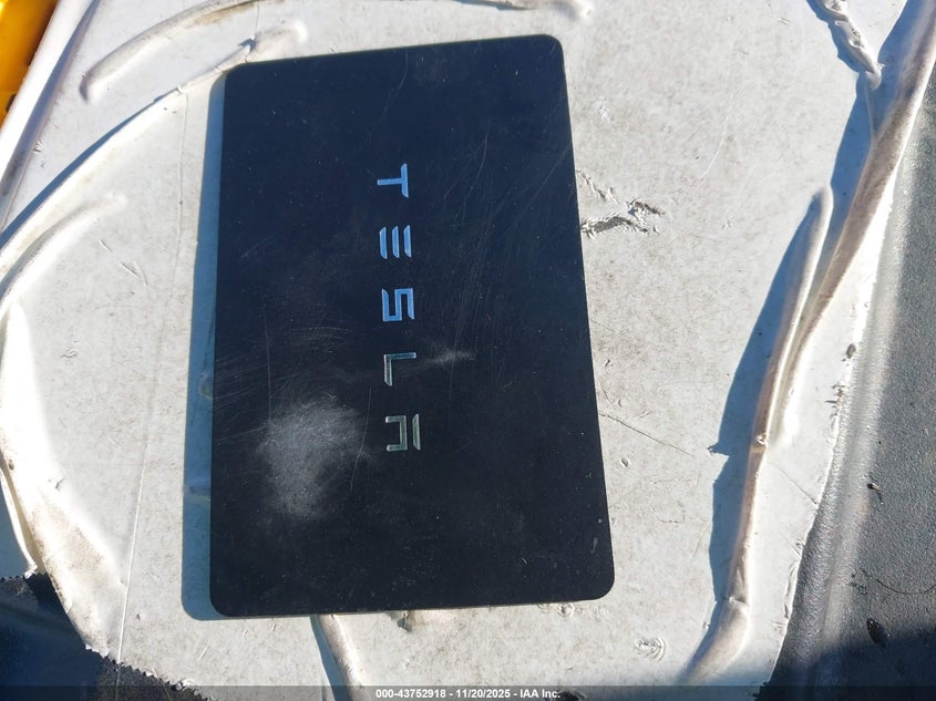2025 Tesla Model 3 Long Range Rear-Wheel Drive/Standard VIN: 5YJ3E1EA0SF882233 Lot: 43752918