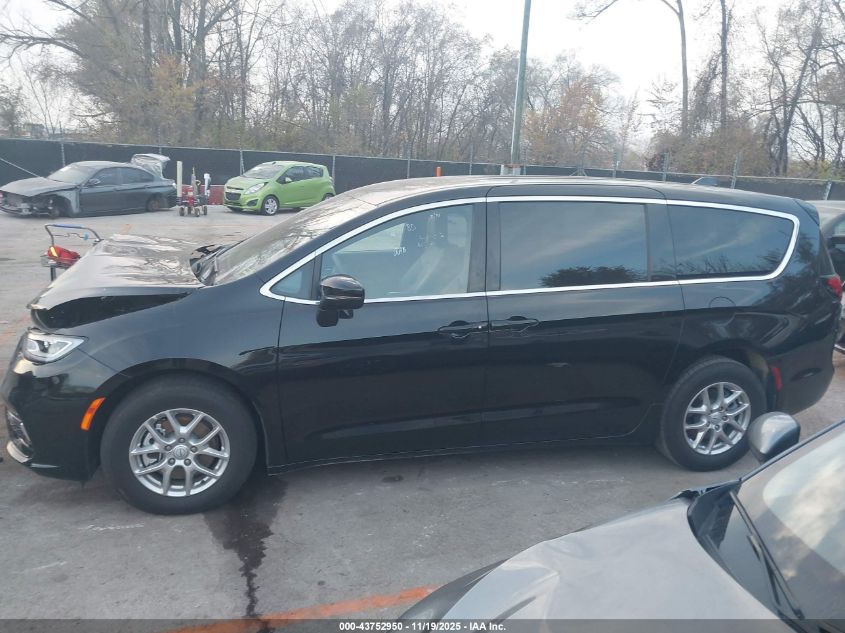 2025 Chrysler Pacifica Select VIN: 2C4RC1BG8SR612020 Lot: 43752950